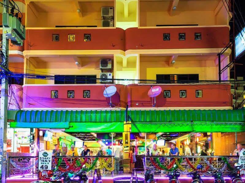 פאטאיה Harrys Hotel Bar & Restaurant מראה חיצוני תמונה
