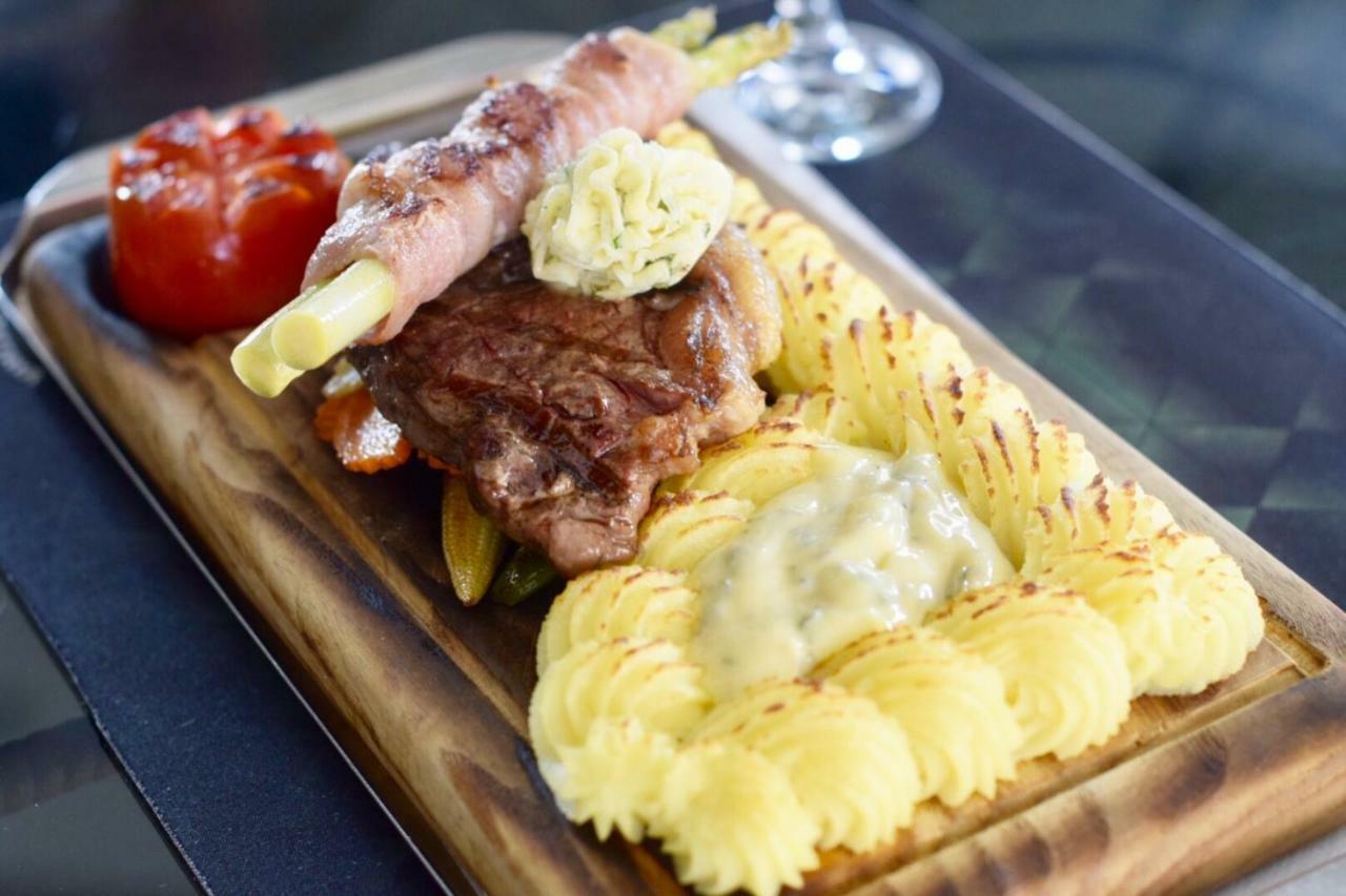 פאטאיה Harrys Hotel Bar & Restaurant מראה חיצוני תמונה